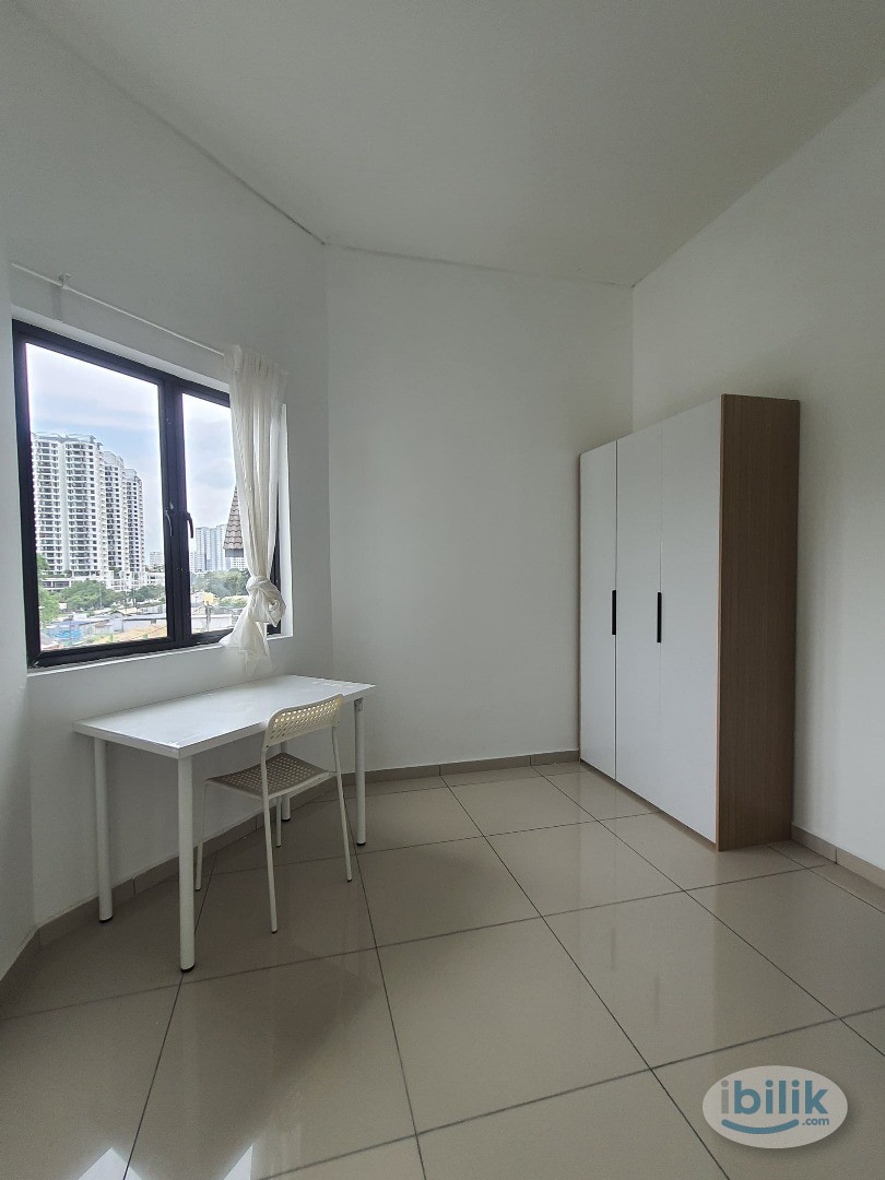 Master Room at South Homes, Sungai Ara - Image 3