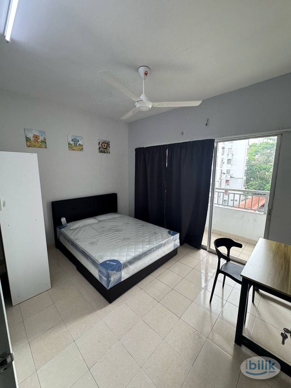 Medium Room for Rent @ SuriaMas, Bandar Sunway - Image 1