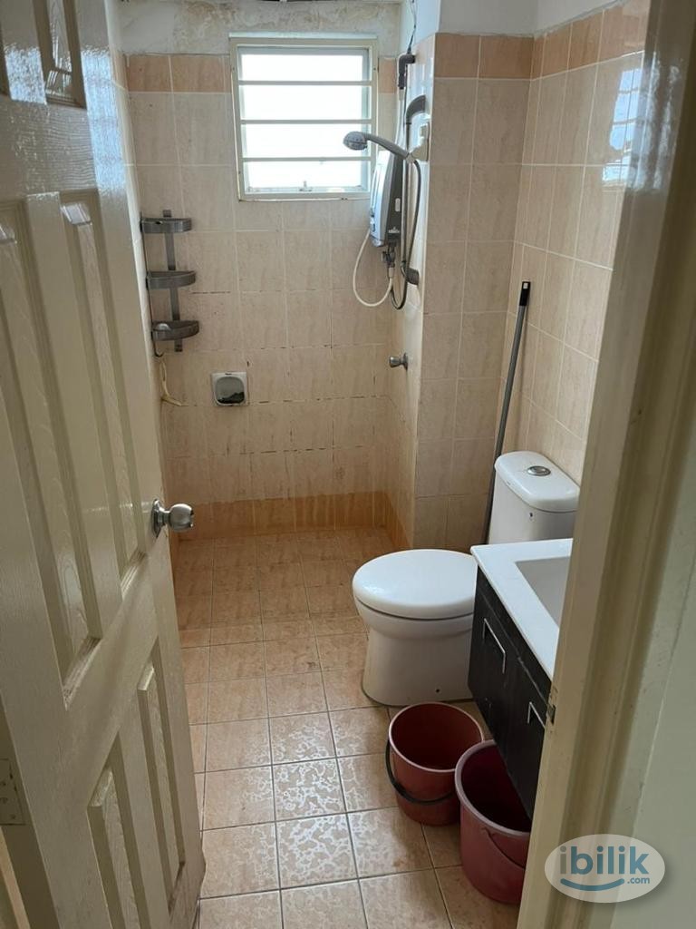 Medium Room for Rent @ SuriaMas, Bandar Sunway - Image 4