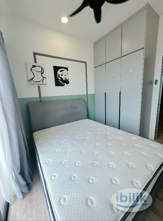 Middle room mixed gender unit with balcony - Image 1
