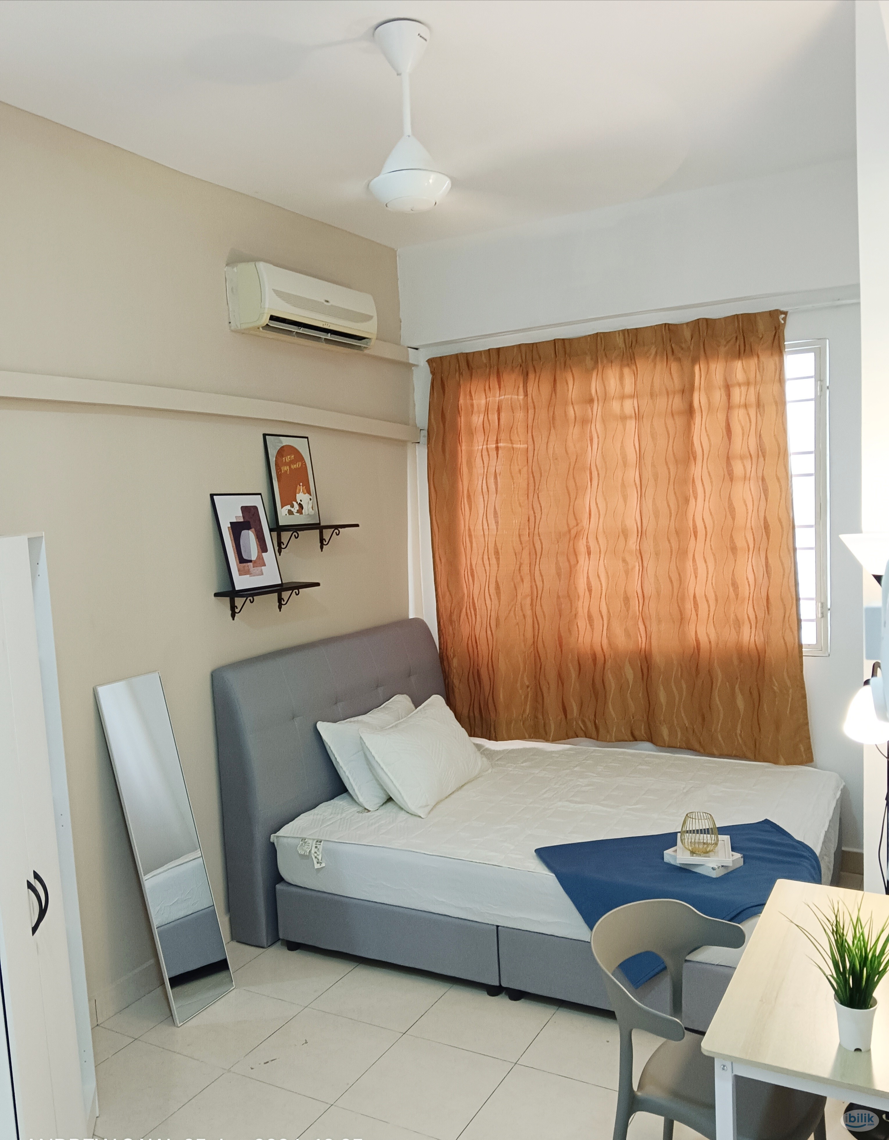 Female unit, Medium room 2, 10 mins walk to LRT - Image 1