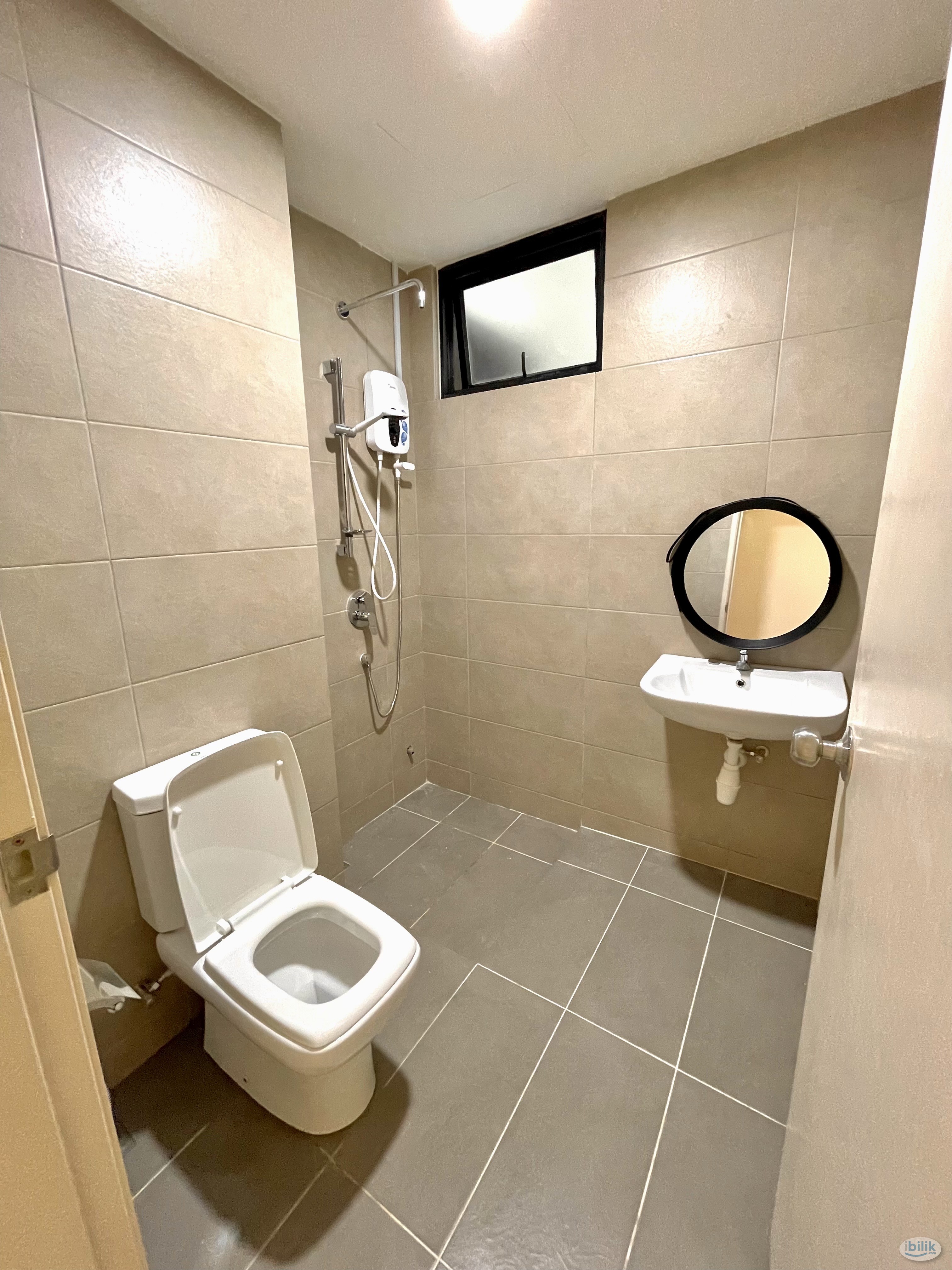 Single Room at Bayan Lepas, Penang - Image 3