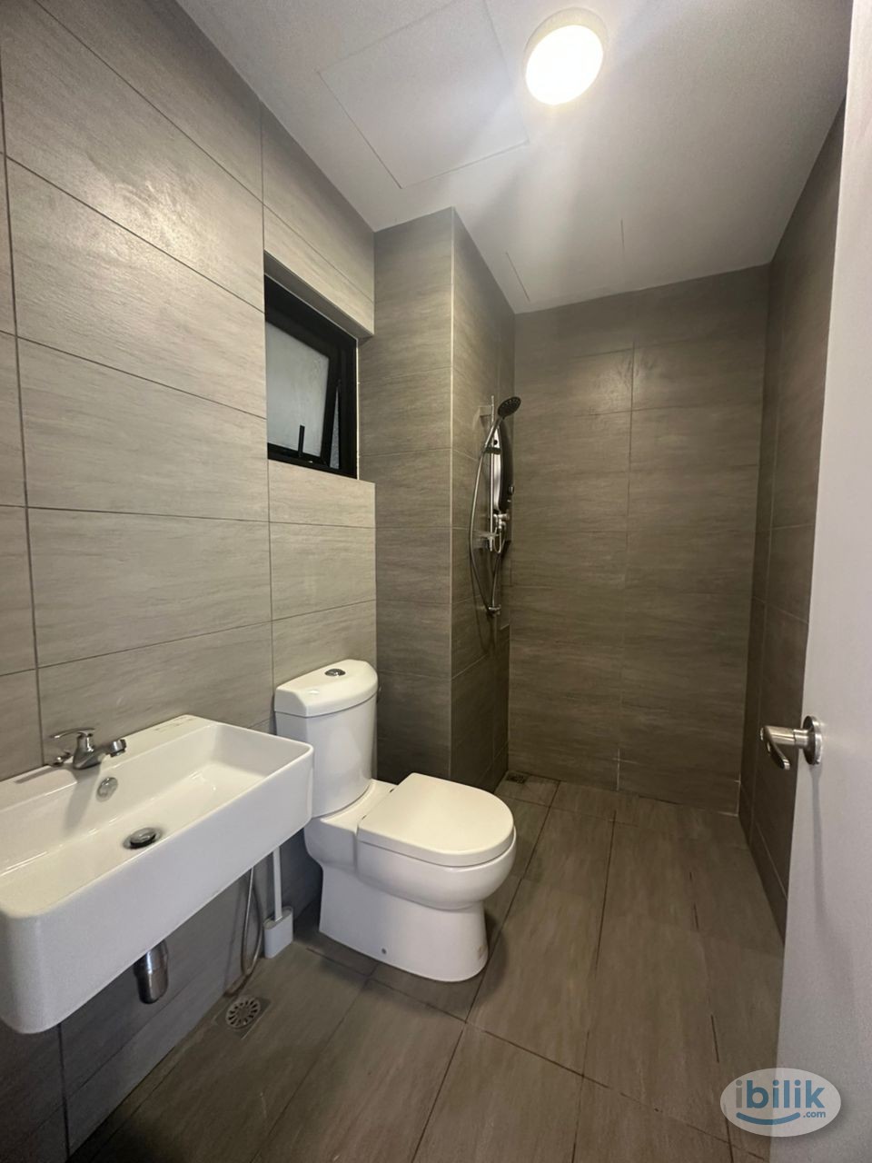 Perfect for Students or Young Working Ladies on a Budget! The Amber Residence @ TwentyFive.7 - Small Room for Rent - Image 4