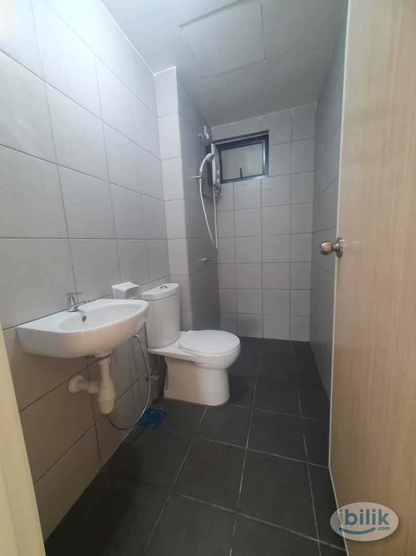 Single Room at Sungai Ara, Penang - Image 1