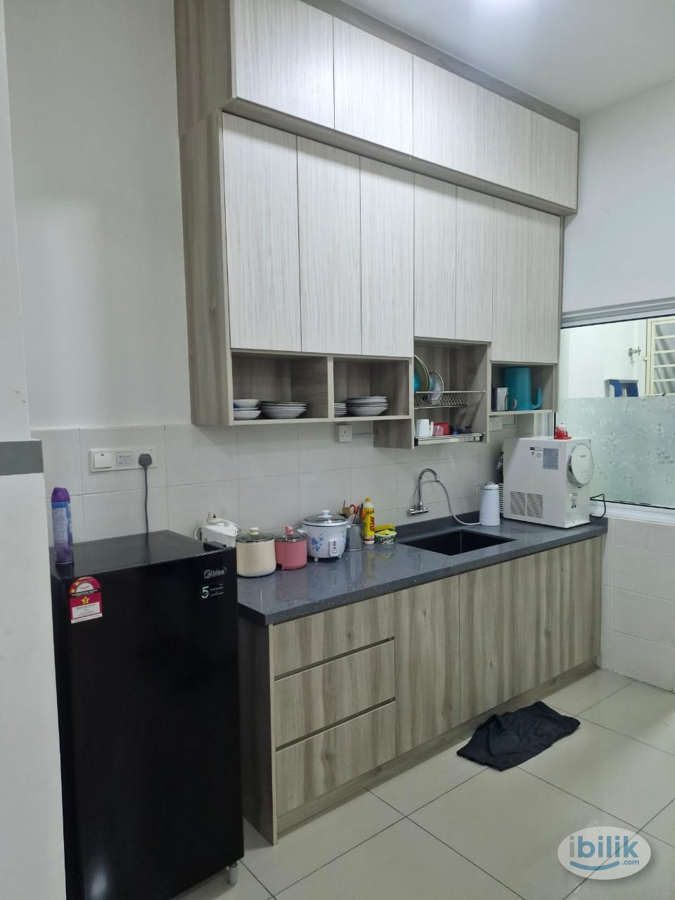 Air cond Middle Room at Saville @ D'Lake, Puchong-Nearby 5-10 min driving Puchong Utama, Cyberjaya , 5min drive to s - Image 2