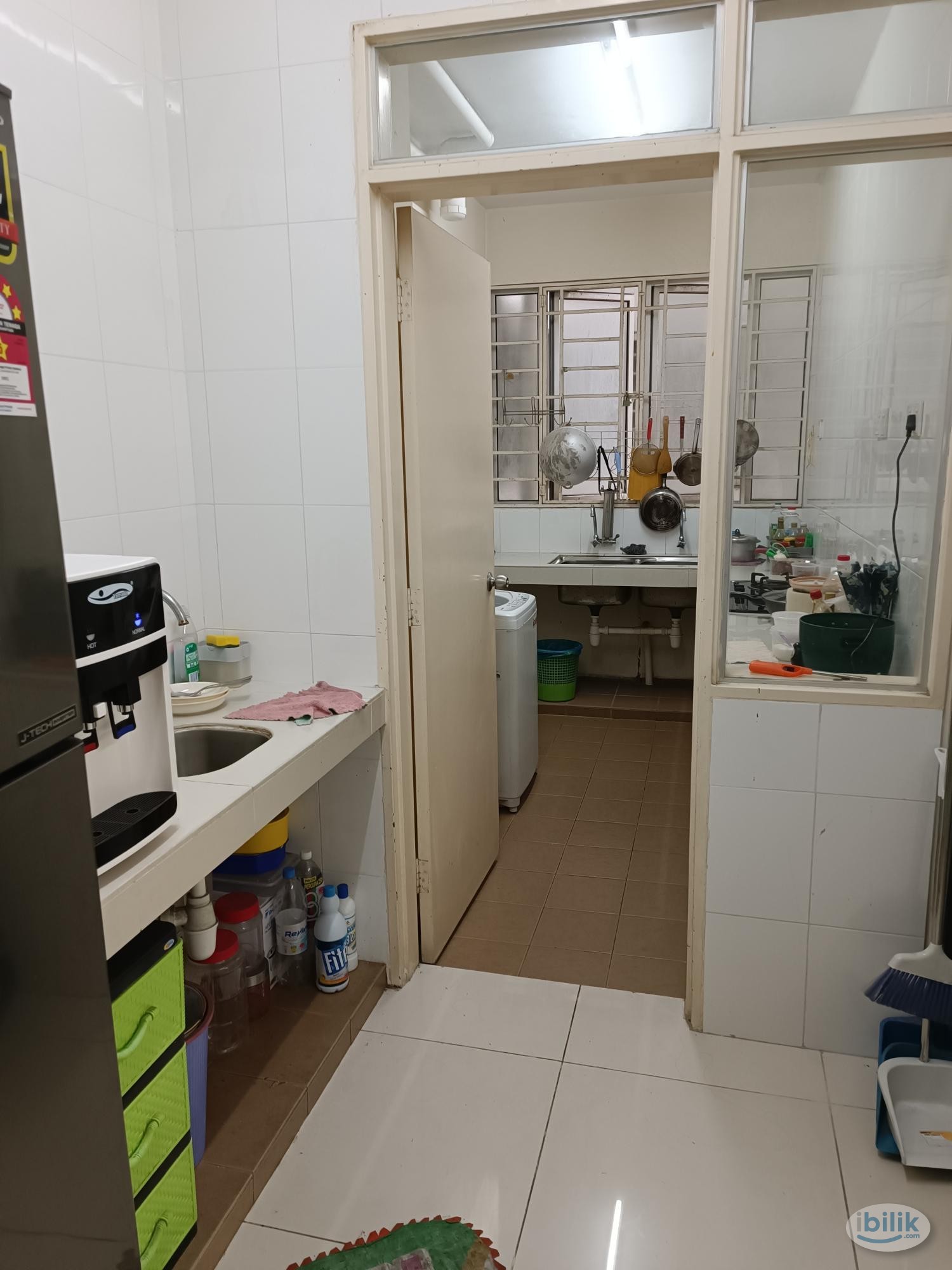 Middle Room at Platinum Hill PV2, Setapak - Image 4