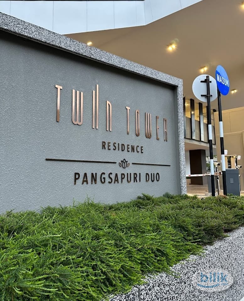 Middle Room at Twin Tower Residence (Pangsapuri Duo), Johor Bahru - Image 1