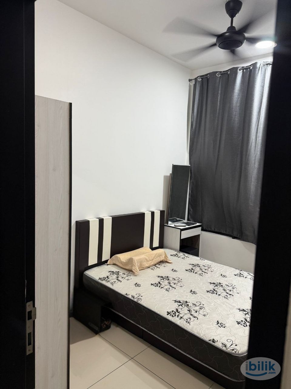 Middle Room at Twin Tower Residence (Pangsapuri Duo), Johor Bahru - Image 2