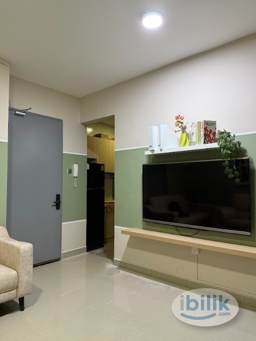 Master Room at Amerin Residence, Balakong - Image 3