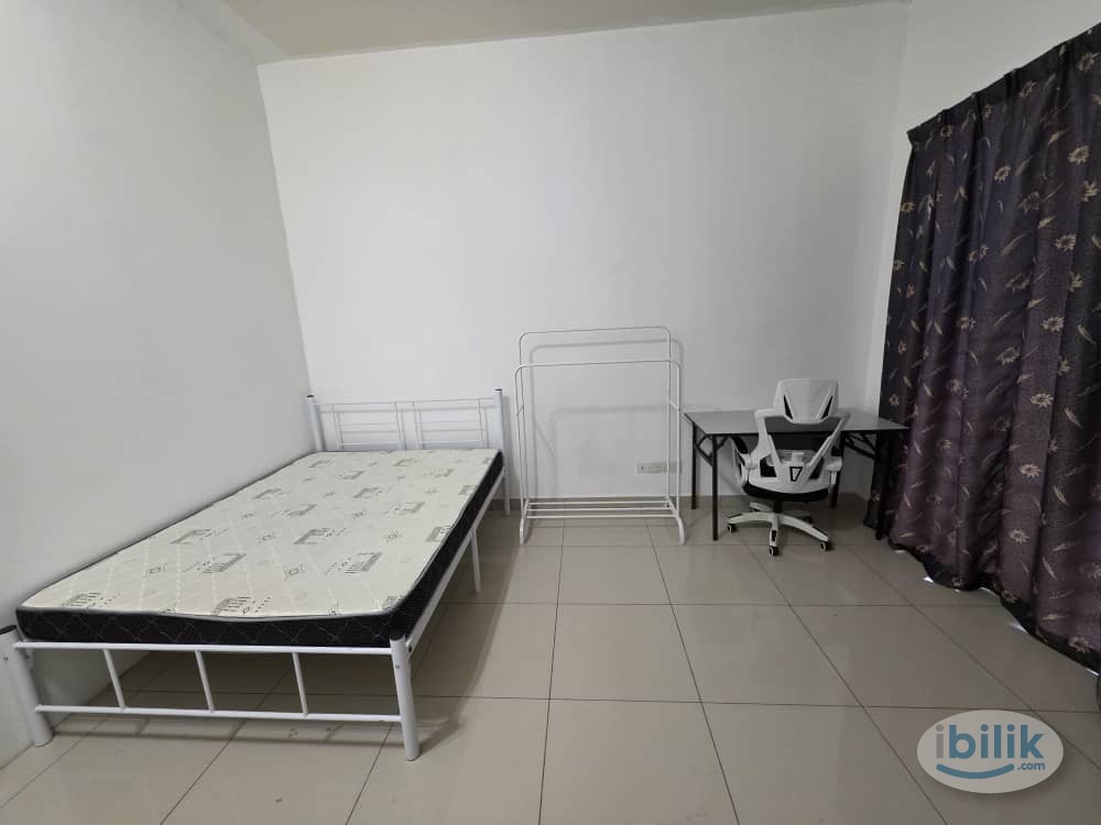 BANDAR 16 SIERRA, PUCHONG, MEDIUM ROOM TO RENT, ZERO DEPOSIT - Image 1