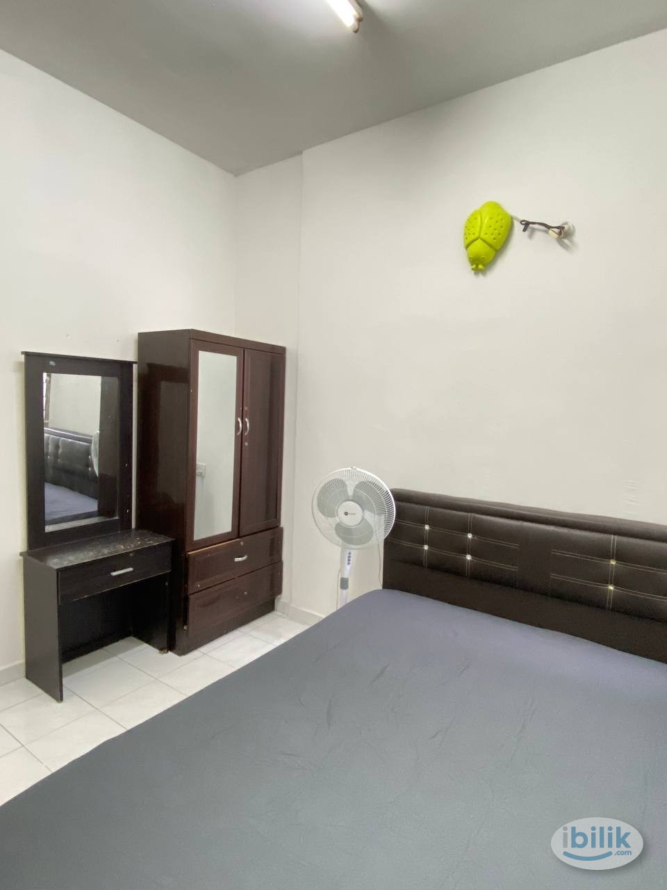 Middle Room at N-Park, Batu Uban - Image 2