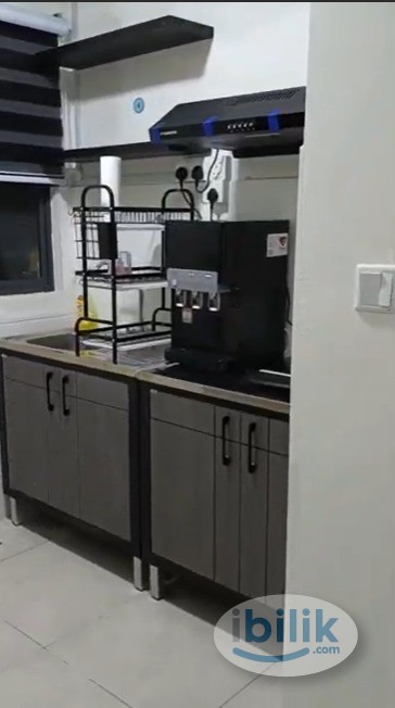 Middle Room at Meta Residences Putra Permai, Seri Kembangan - Image 5