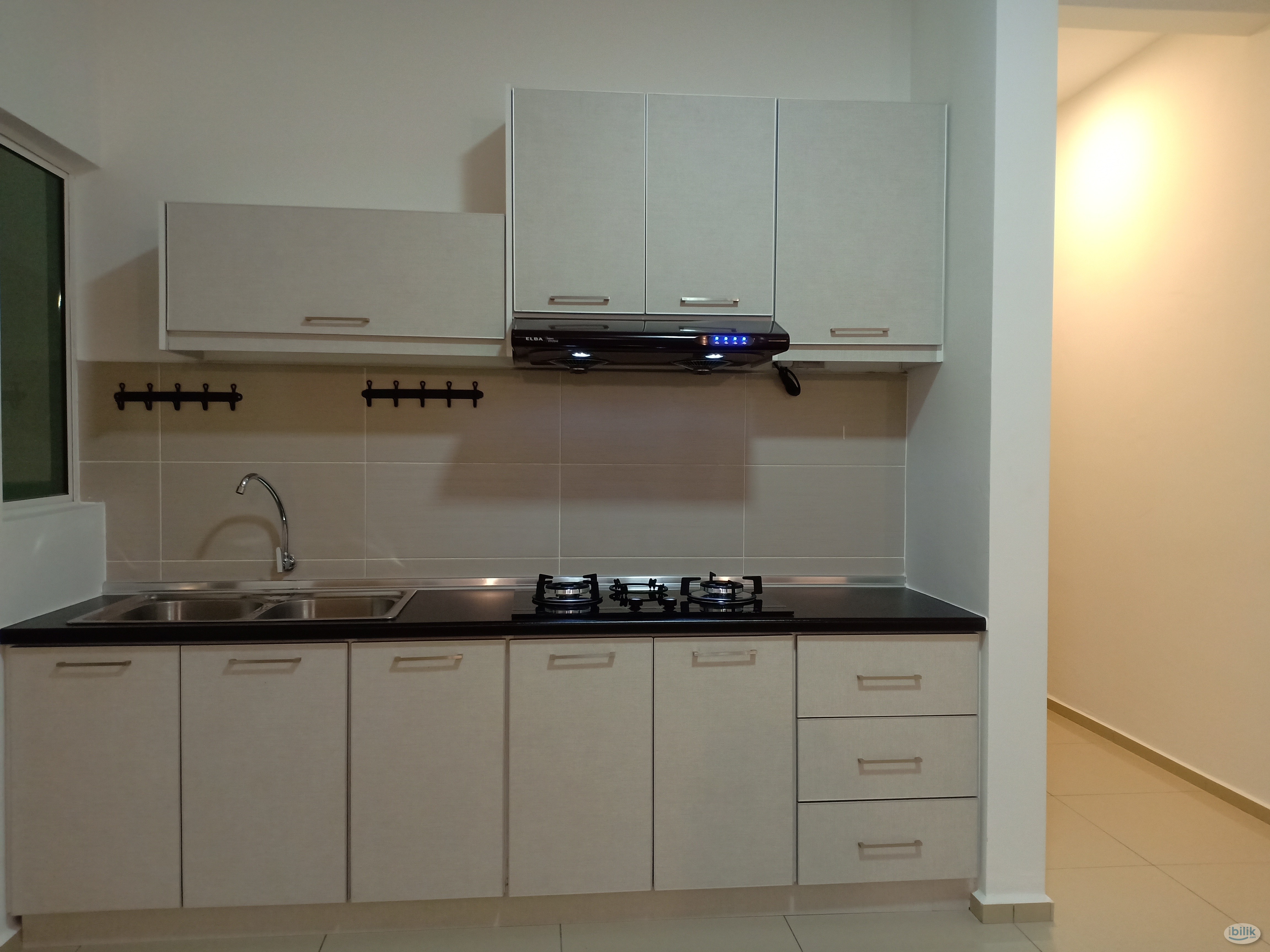 KLIA 1 & 2 Male Unit Middle Room For RENT - Image 2