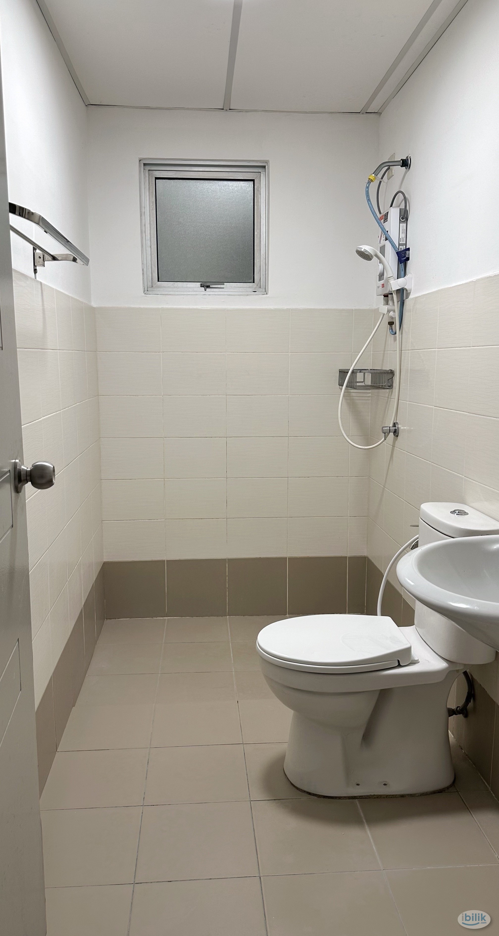 Single Room at Axis Crown, Ampang, 3 minutes walk to LRT Pandan Indah , 1+1 Depo only - Image 5
