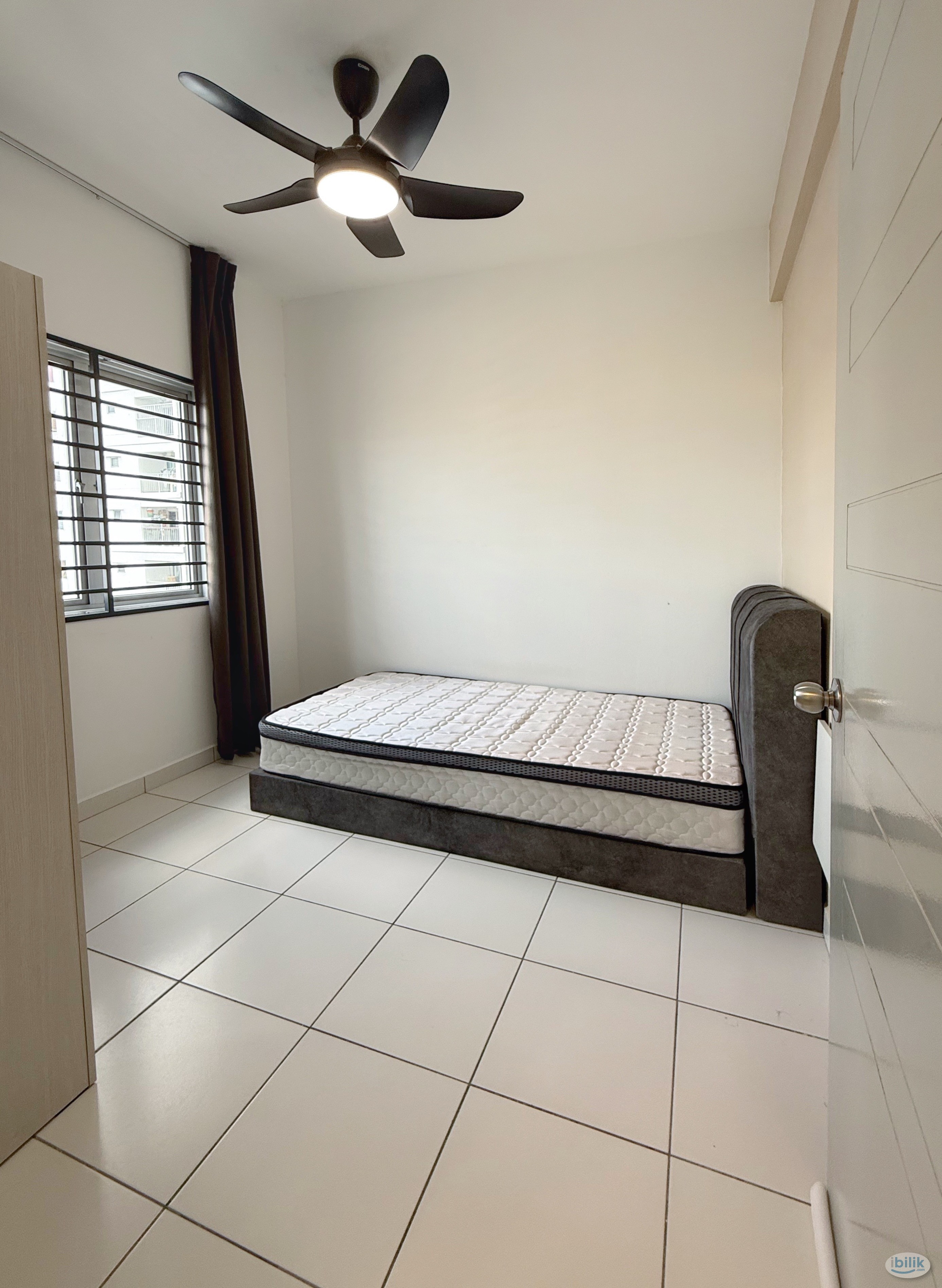 Single Room at Axis Crown, Ampang, 3 minutes walk to LRT Pandan Indah , 1+1 Depo only - Image 1