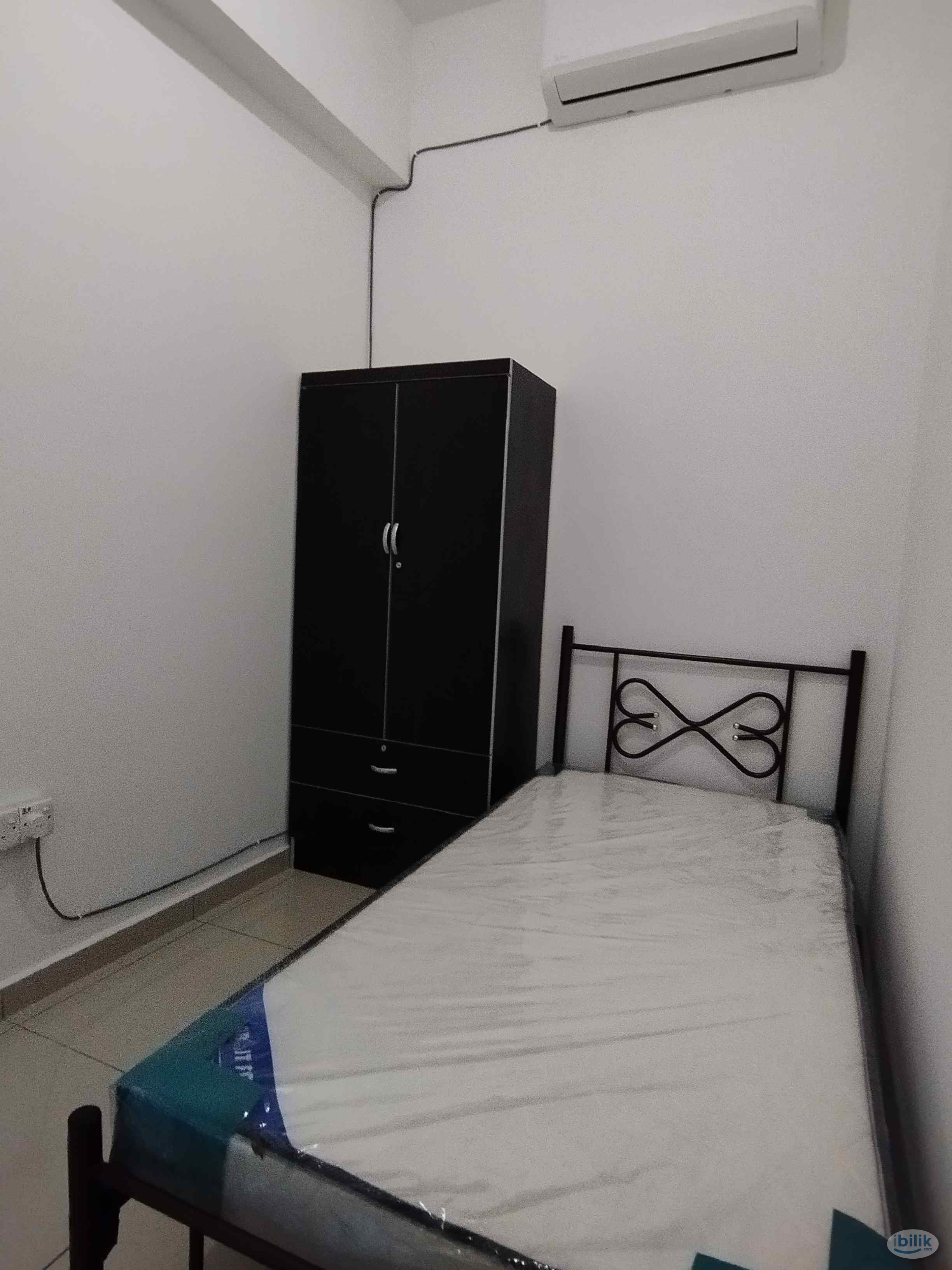 Single Room at Butterworth with AC Seberang Perai - Image 1