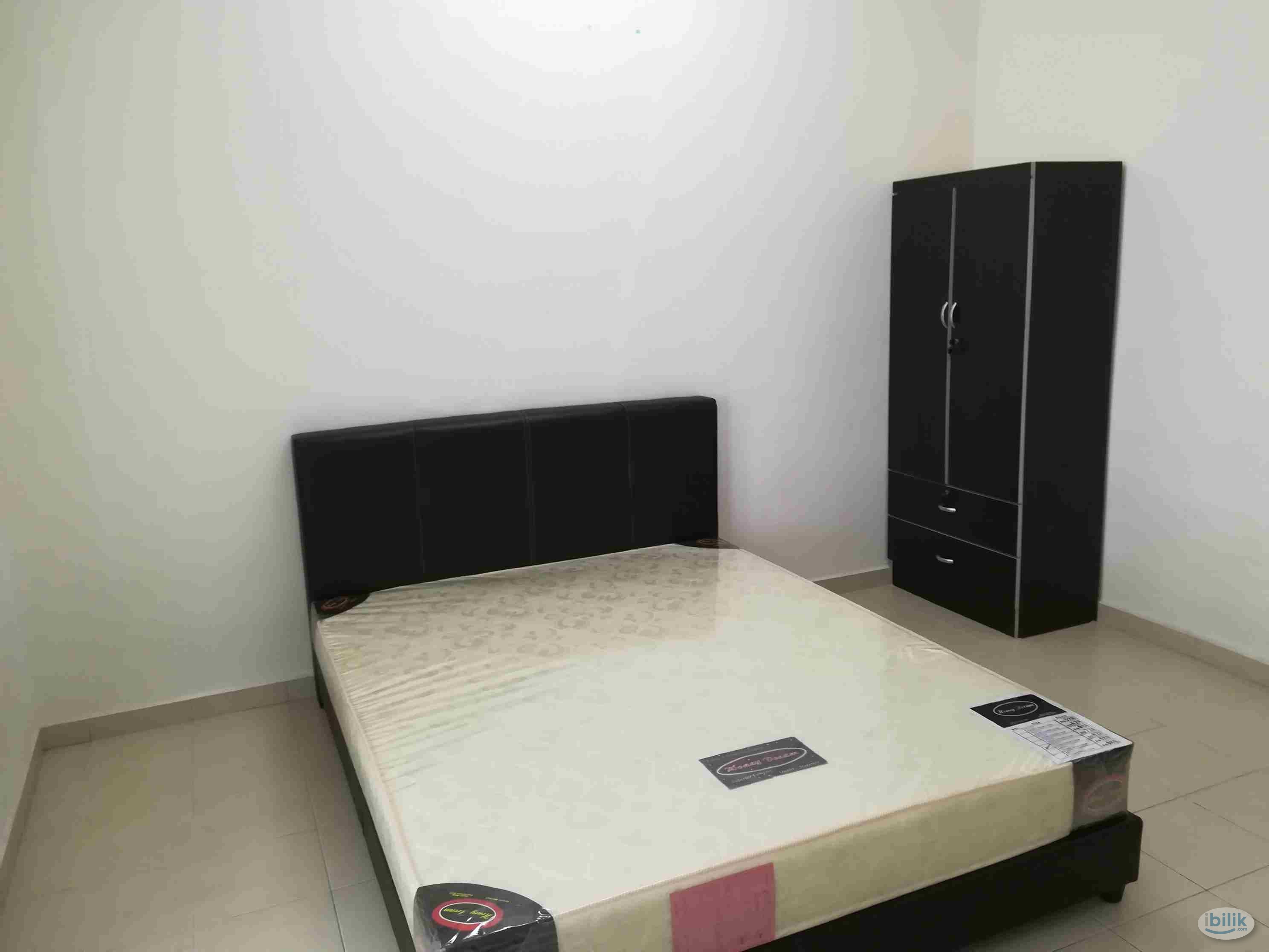 Middle Room at Cassia, Butterworth - Image 2
