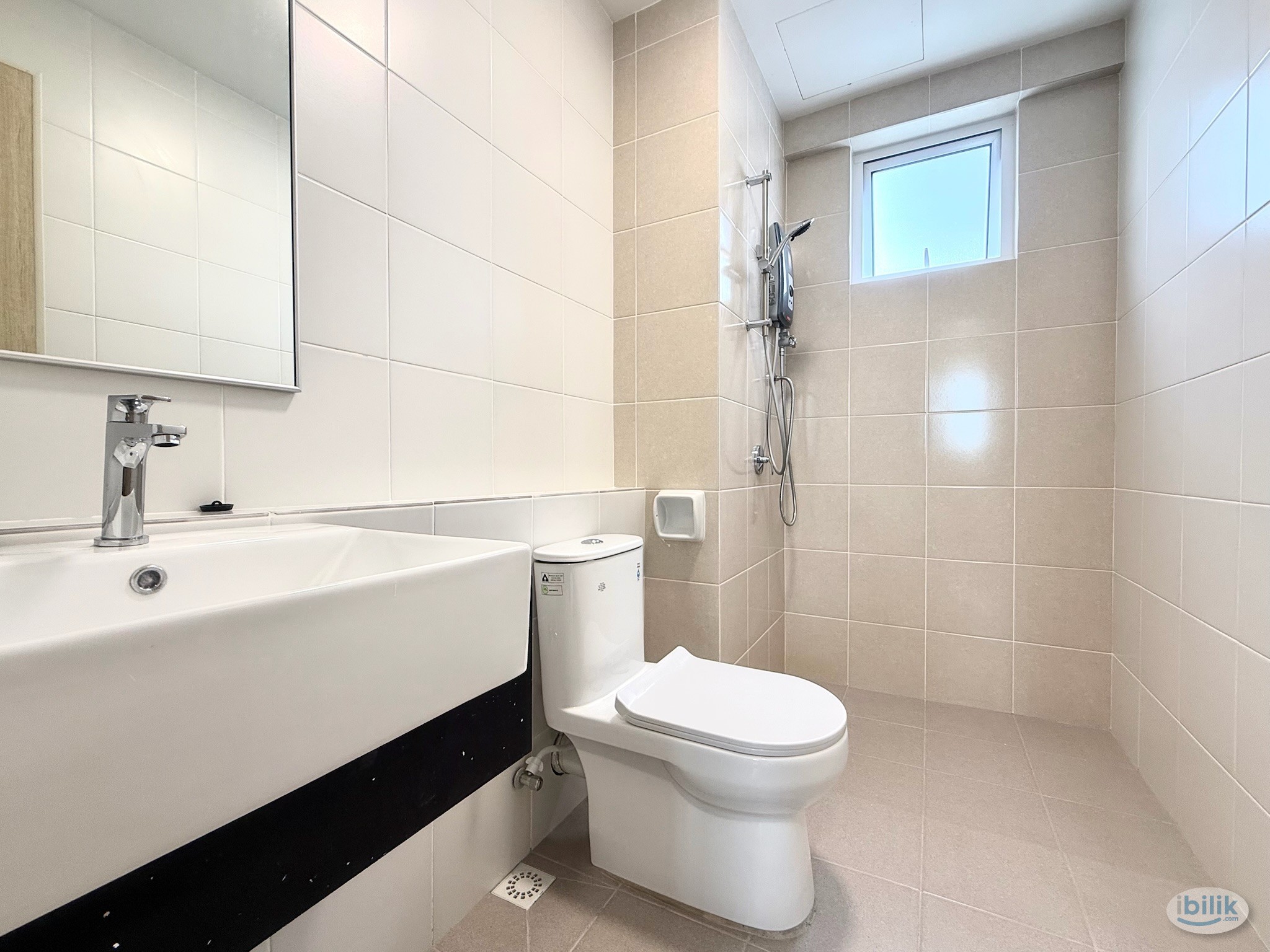 Single Room at Bayan Lepas, Penang - Image 4