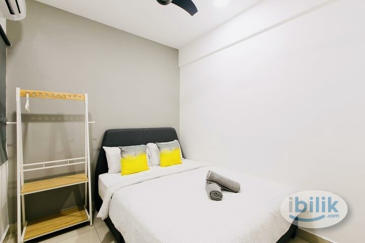 Free Parking Outside Condo, Middle Room, AC Fan - Image 2