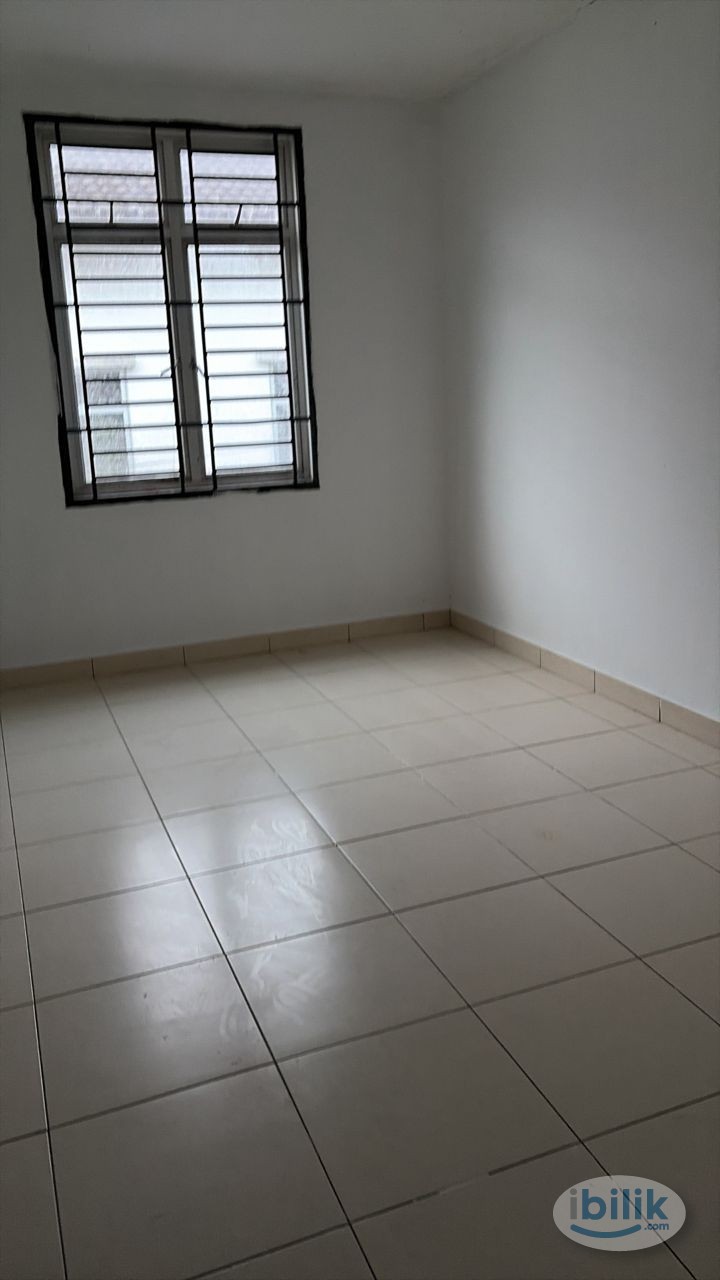 Room for rent in Taman Scientex Senai - Image 3