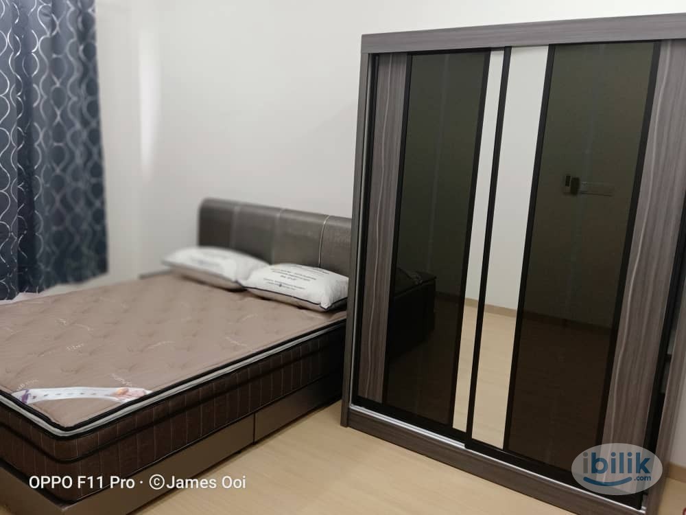 Gravit 8 Service Apartment Master Room at Klang, Selangor - Image 1