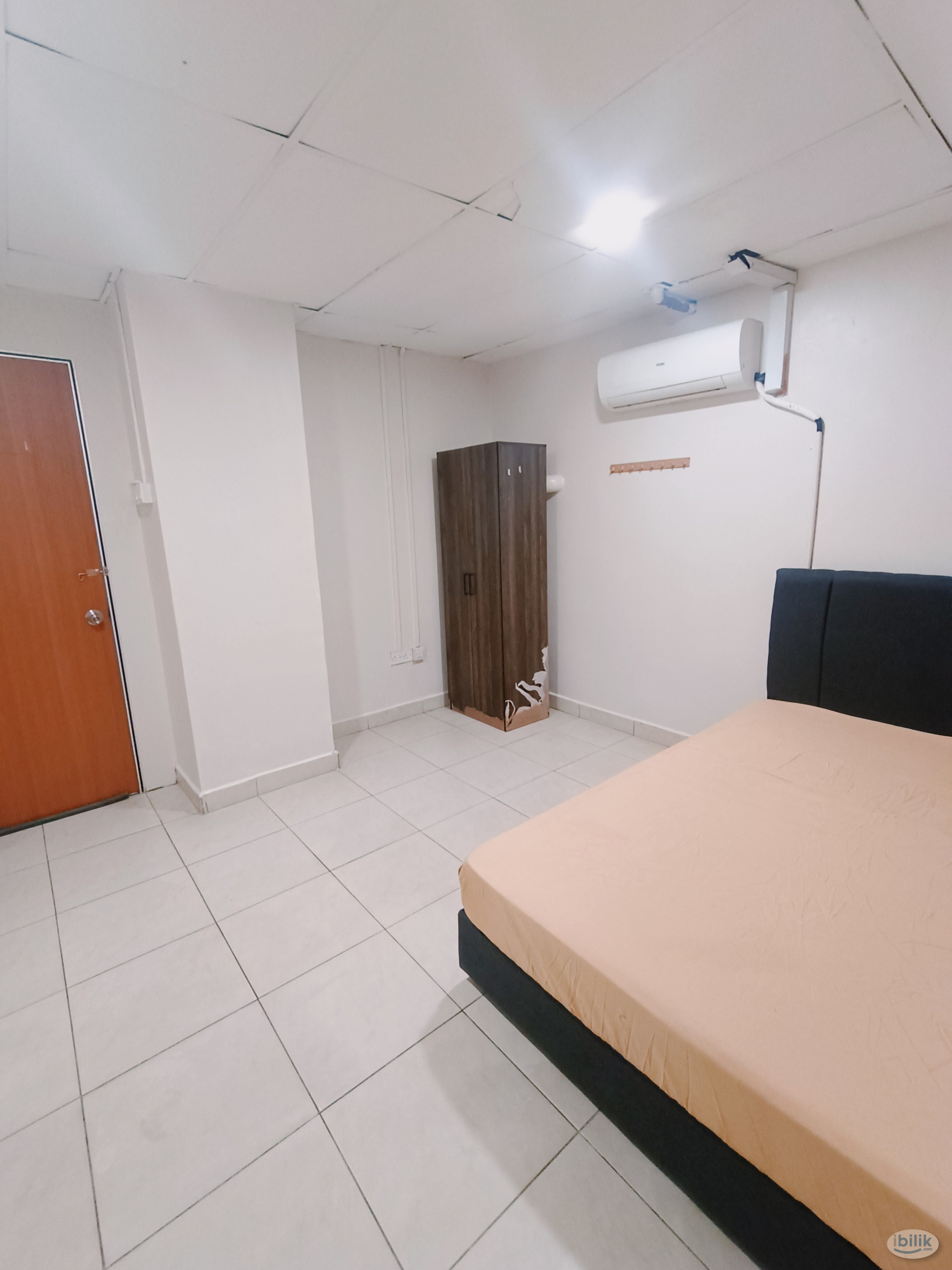 🏨 Hotel Style Room Zero Deposit Suria City 🚶 CIQ Nearby 🚀 Move In Now - Image 1