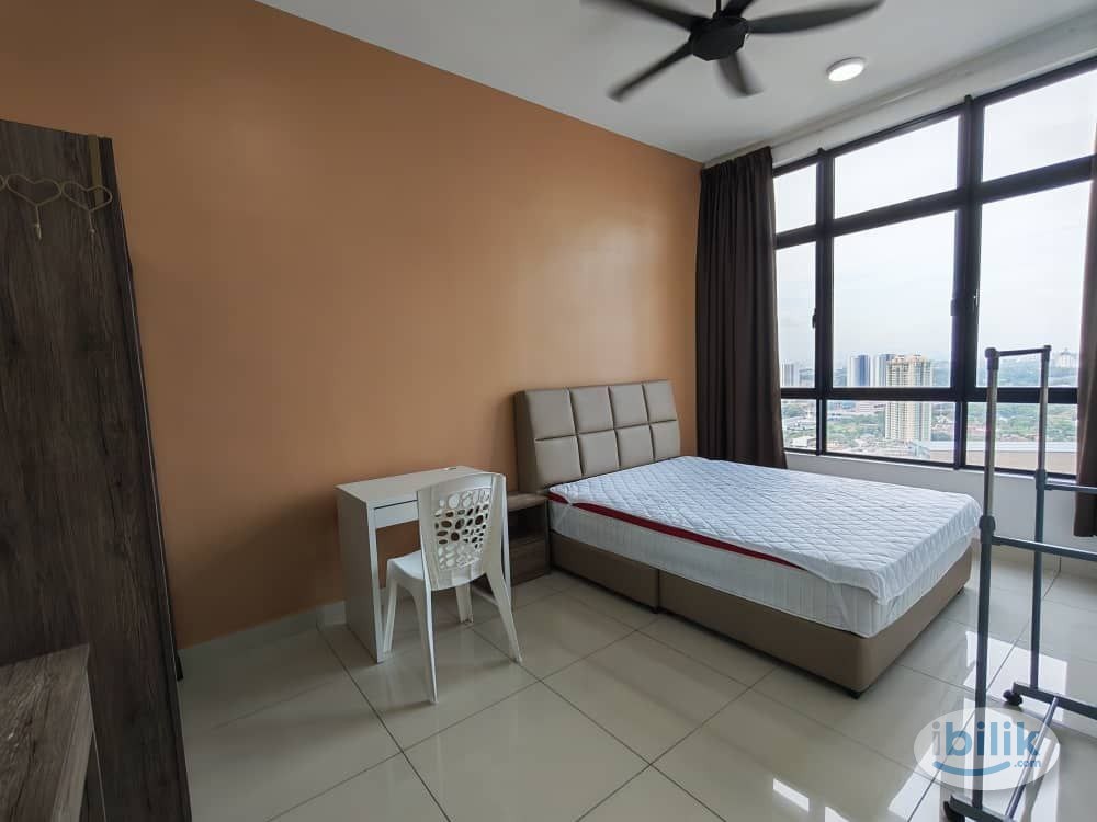 Walk to CIQ , Low deposit - Image 1