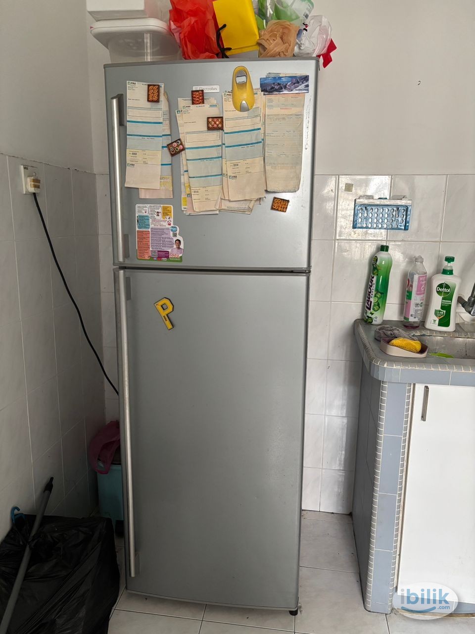 2 Middle Room at Century Park, Batu Uban Female Unit available - Image 3