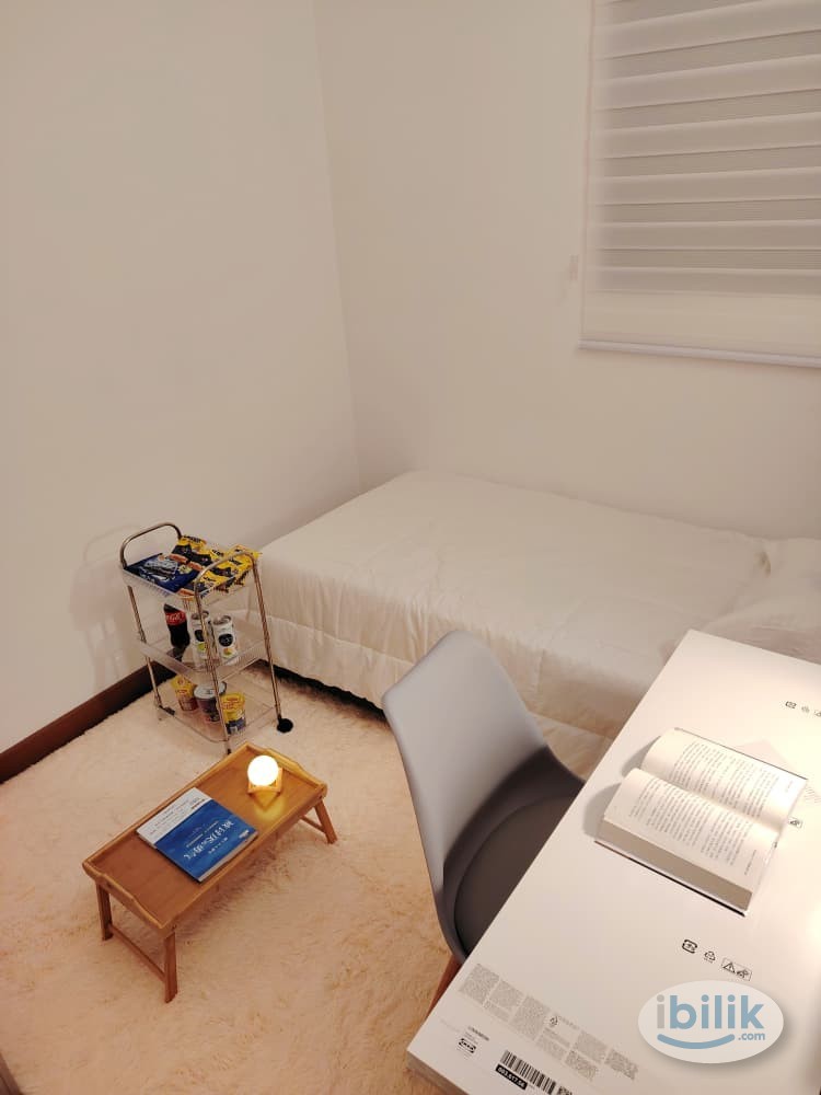 greenfield female small room - Image 2