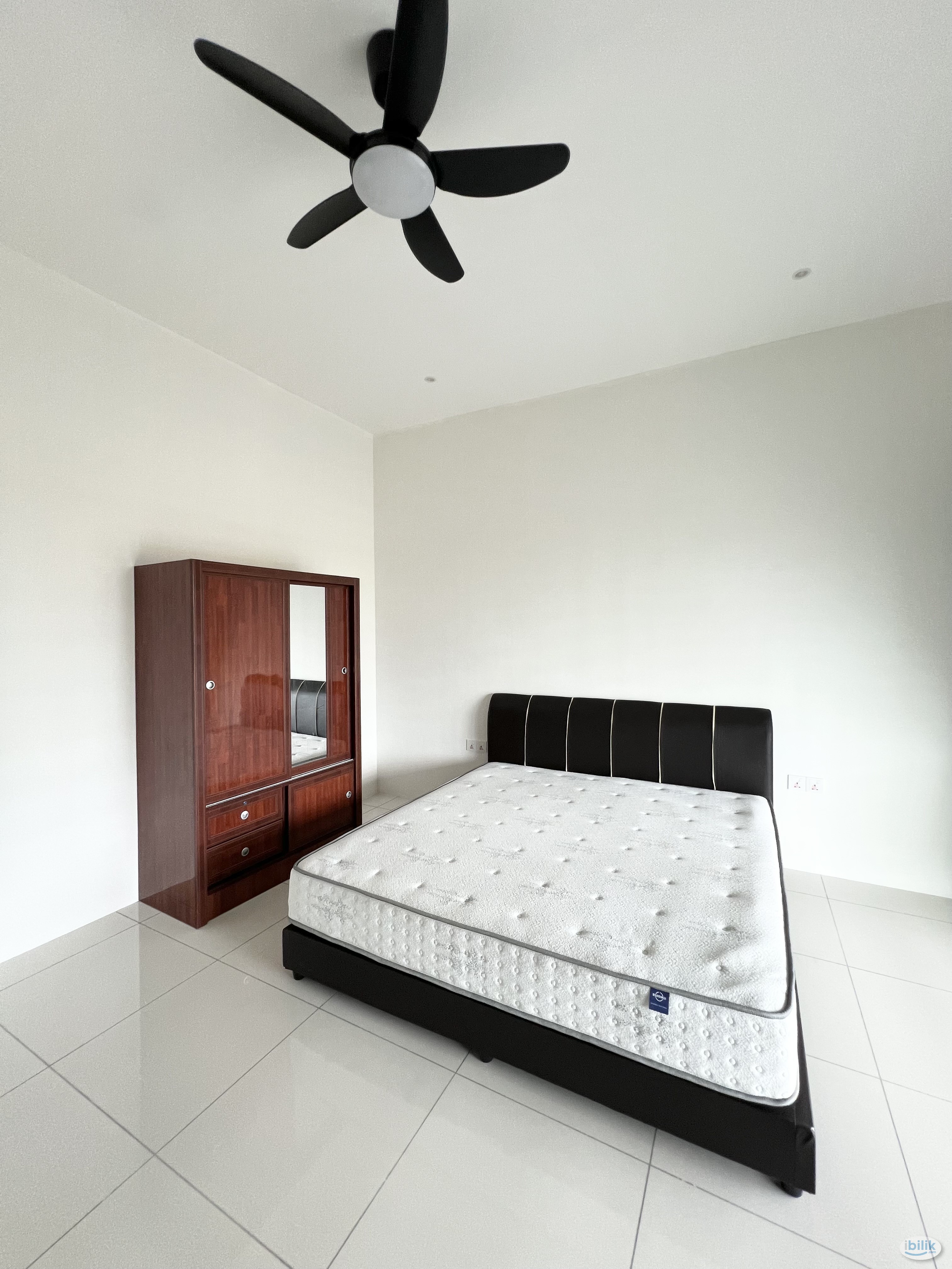 Middle Room at Bandar Tasek Mutiara, Penang(Mix Gender) - Image 1