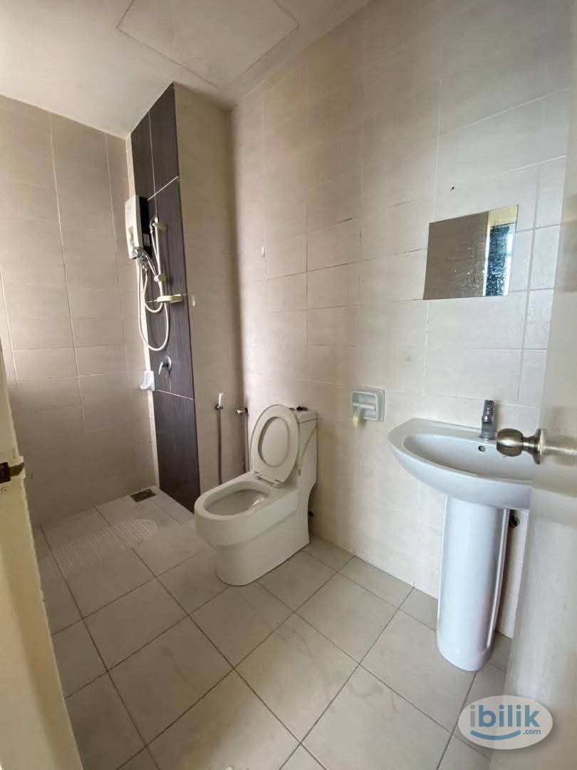 Master Room at Impian Meridian, UEP Subang Jaya - Image 3