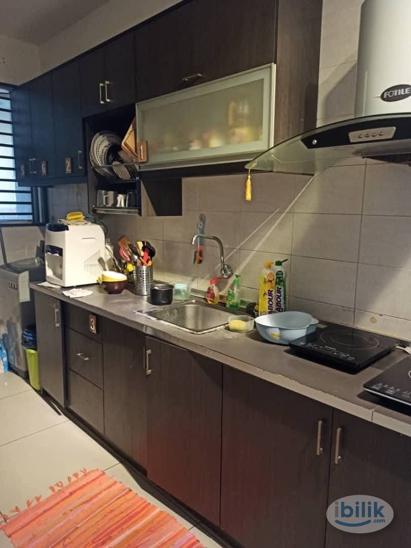 Master Room at Impian Meridian, UEP Subang Jaya - Image 4