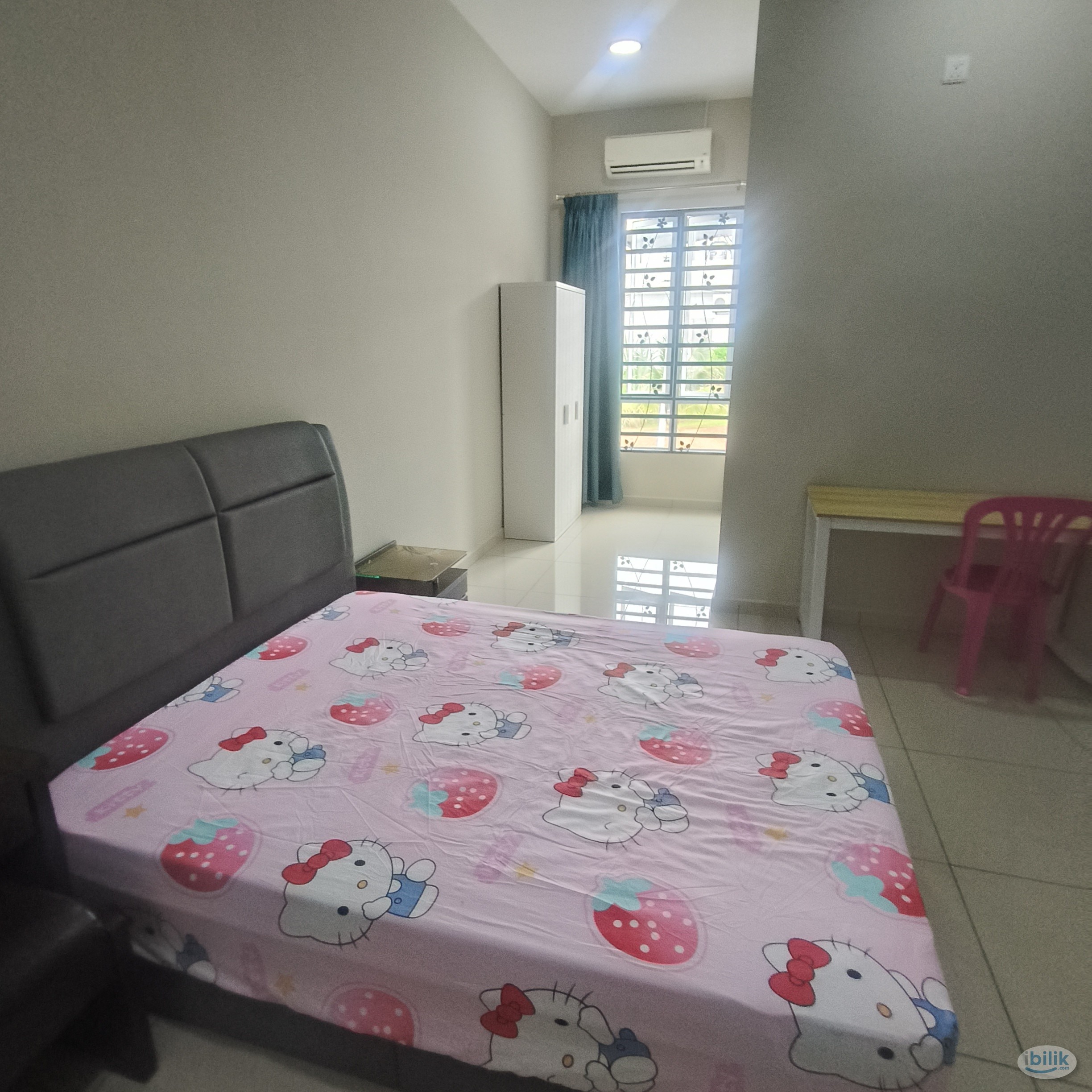 Middle Room at Ara Sendayan, Seremban - Image 1