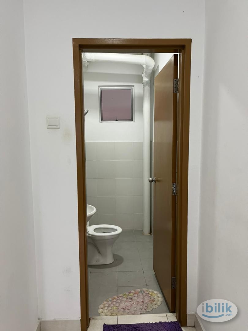 Master Room at Bandar Parklands, Klang - Image 4