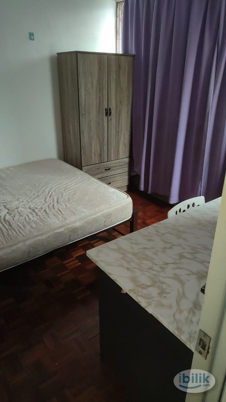 Middle Room at PJS 9, Bandar Sunway - Image 1