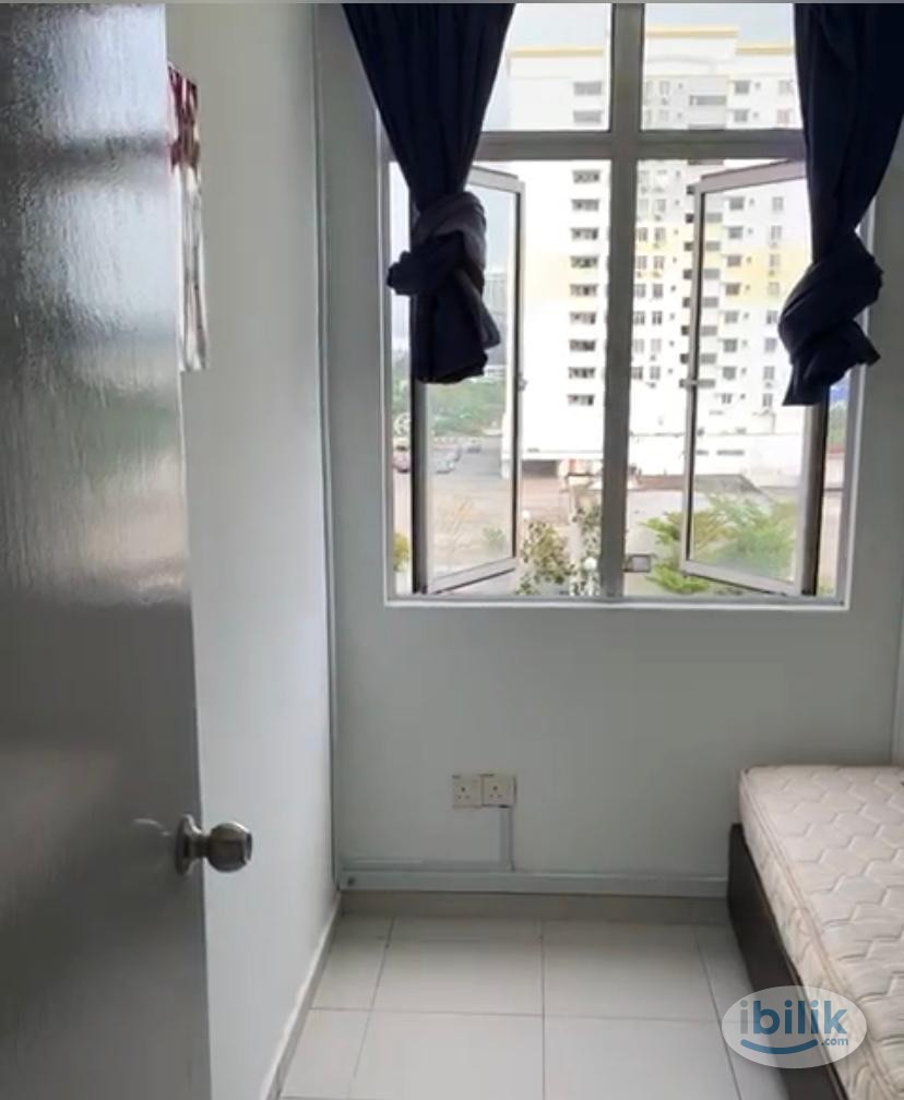 Condo 3 Room for rent at South City Plaza, Seri Kembangan,Free shuttle bus to UPM &APU, Walking distance to MRT serdang - Image 4