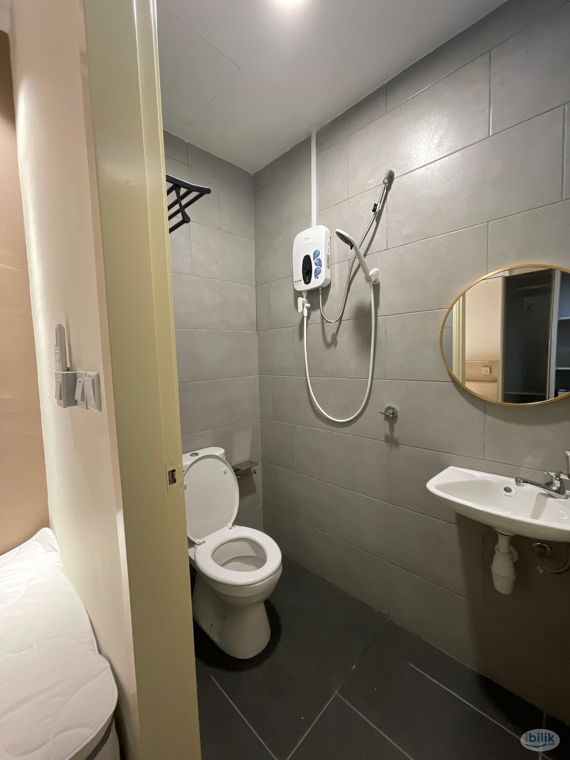 Cozy Fully Furnished Small Room for Rent – Meta Residences, Seri Kembangan - Image 2