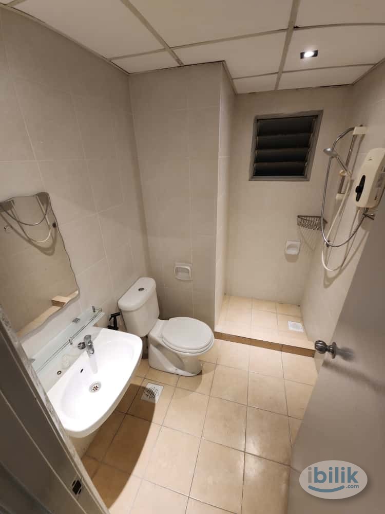 Just bring luggage! Modern Cozy Female Room @ Main Place Residence, Subang Jaya - Walk to LRT and Mall !!! - Image 1
