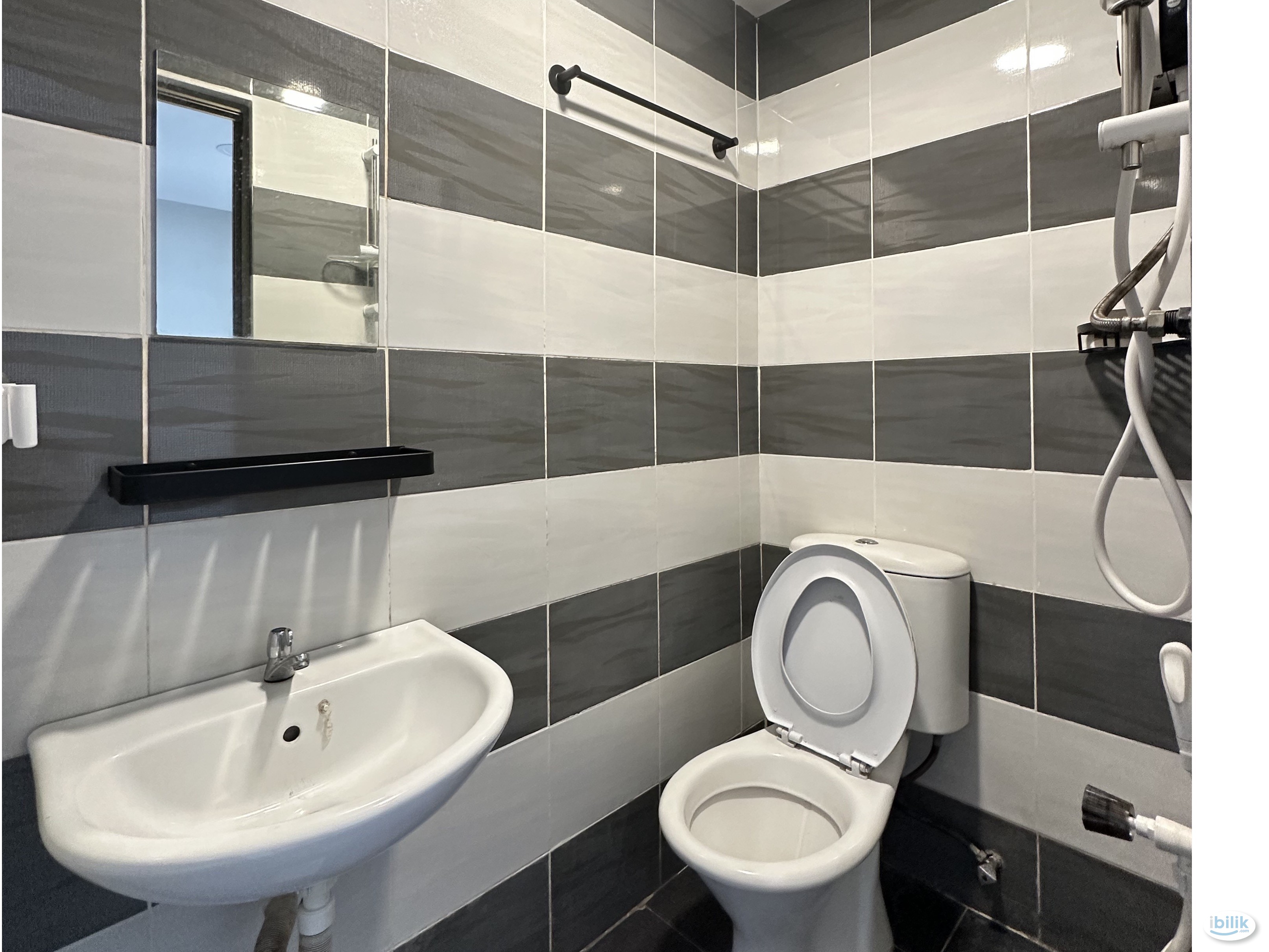 🚝 8 min to MRT Serdang jaya🚝🔥 Master room@Seri kembangan ❗️ Zero deposit❗️ - Image 2