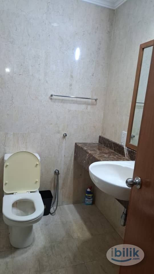 Suasana Sentral Condominium Big Master Room Mixed Gender Unit, walking distance to direct KL Sentral - Image 3
