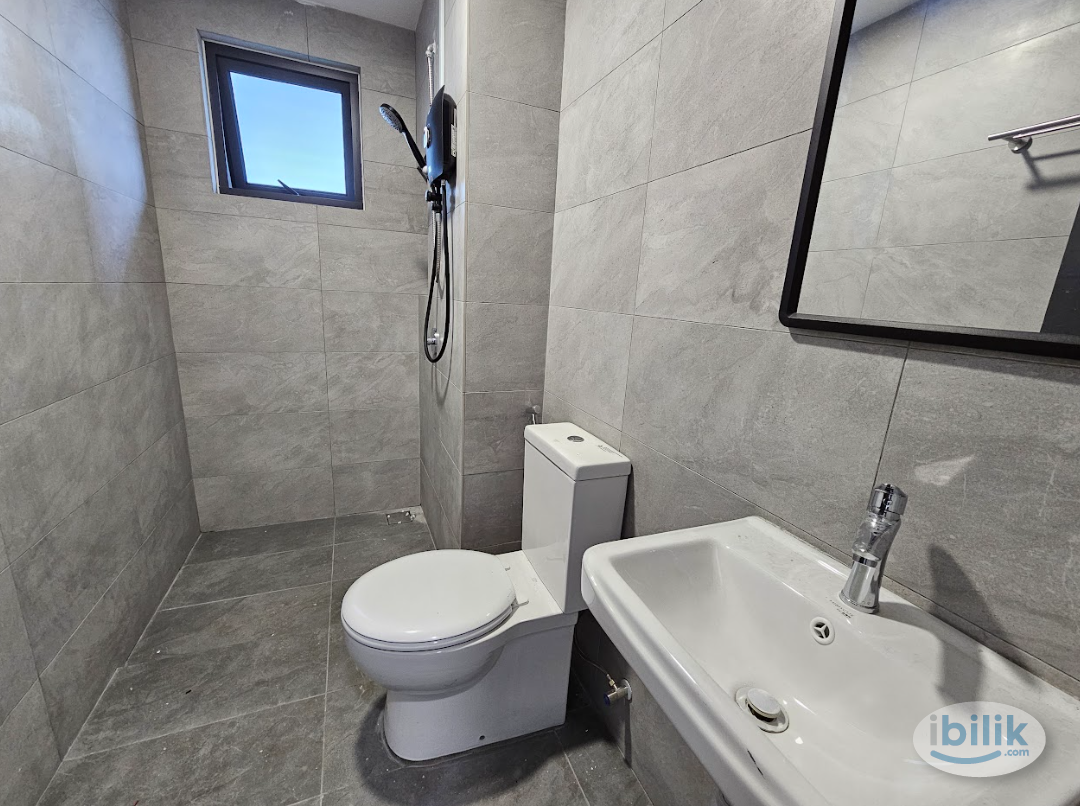 Master Room at UCSI Residence 2, Cheras - Image 3