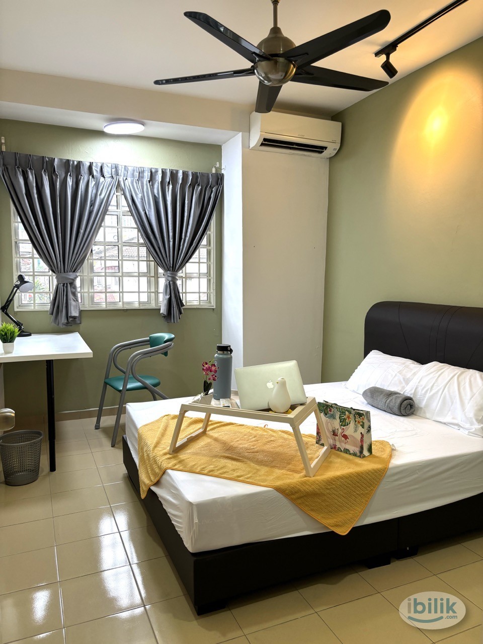 Premium ⭐️ Medium Room Fully Furnished @ USJ 2, Special Promotion, Aircond Wardrobe Table Chair Mattress - Image 1