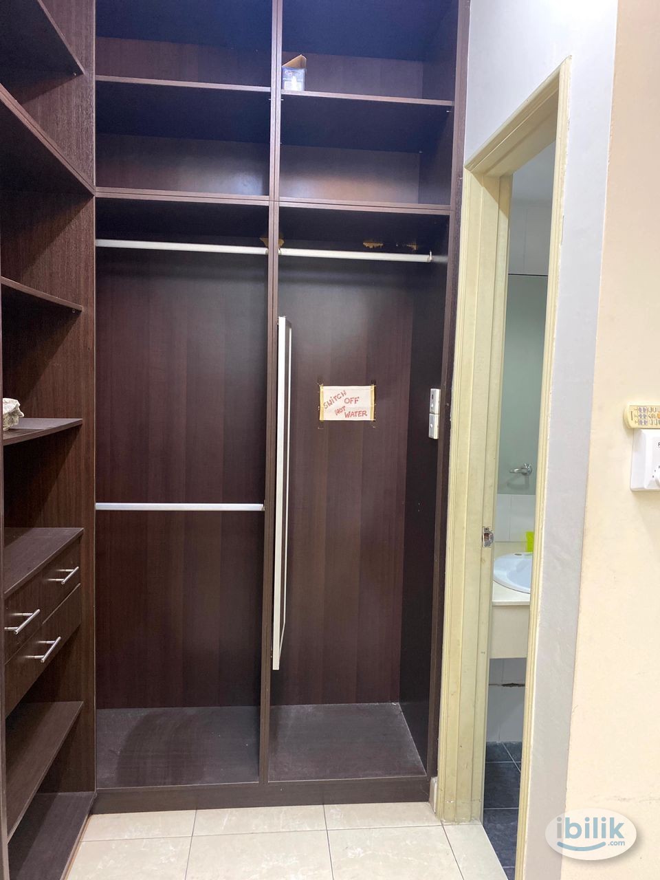(MRT STATION)Master Room at Casa Indah 1, Tropicana - Image 3