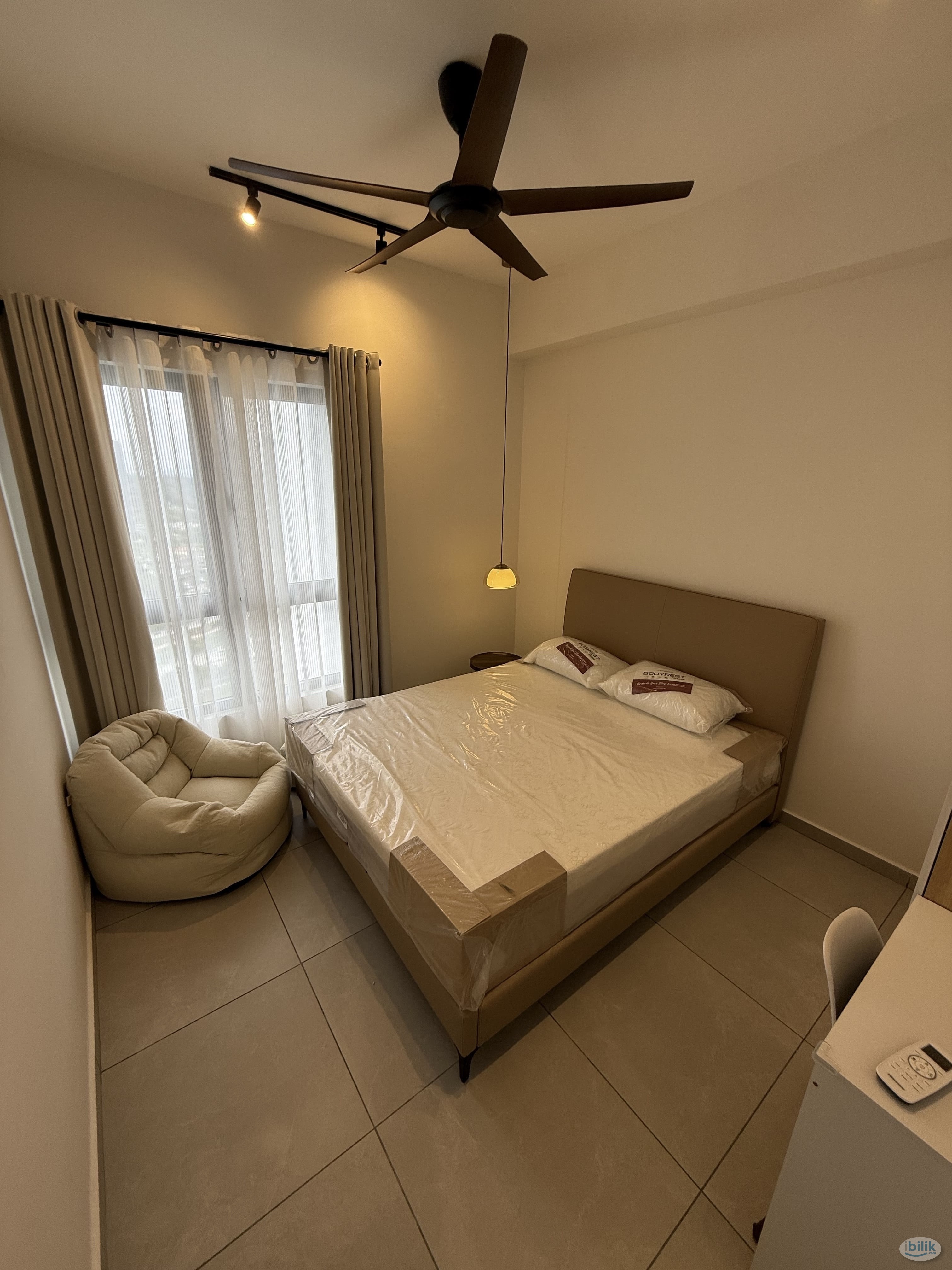 Middle Room at Bangsar, Kuala Lumpur - Image 3