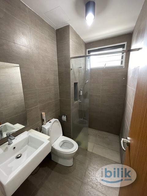 Female Unit_Citizen Residence_Medium Room_5 mins to KTM - Image 4