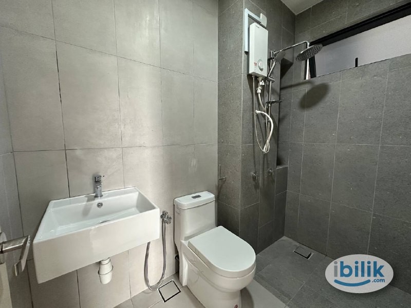 Middle Room For Rent @ D'IVO Residences by EXSIM, Old Klang Road - Image 2
