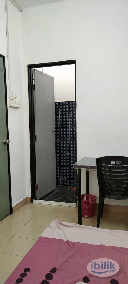 Single Room with attached bath infront of park posted by owner - Image 2