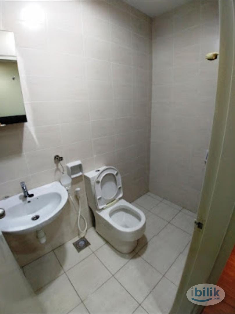 Room For Rent - Image 5