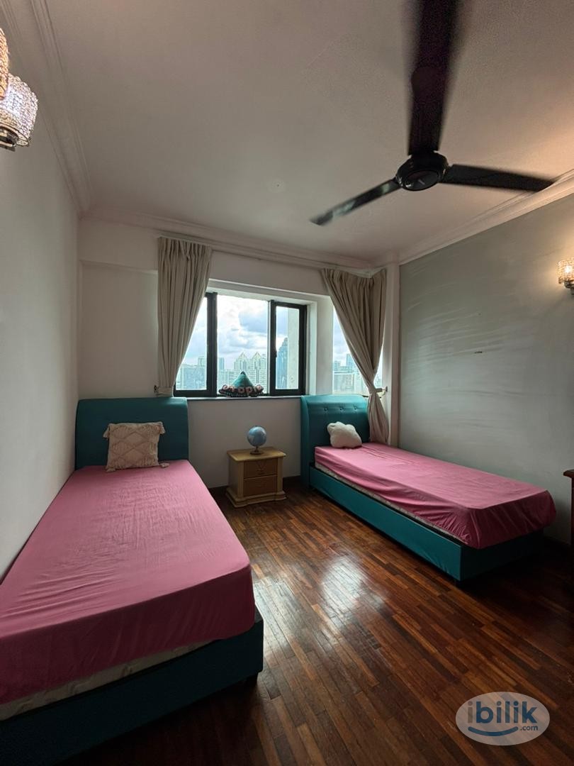 Zero Deposit , KLCC VIEW, Large room near LRT PWTC - Image 1