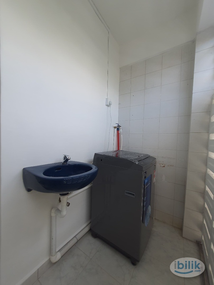 Single Room at Jelutong, Penang - Image 3